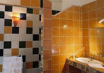 Le Mas De Gleyzes B&B de Charme 4*